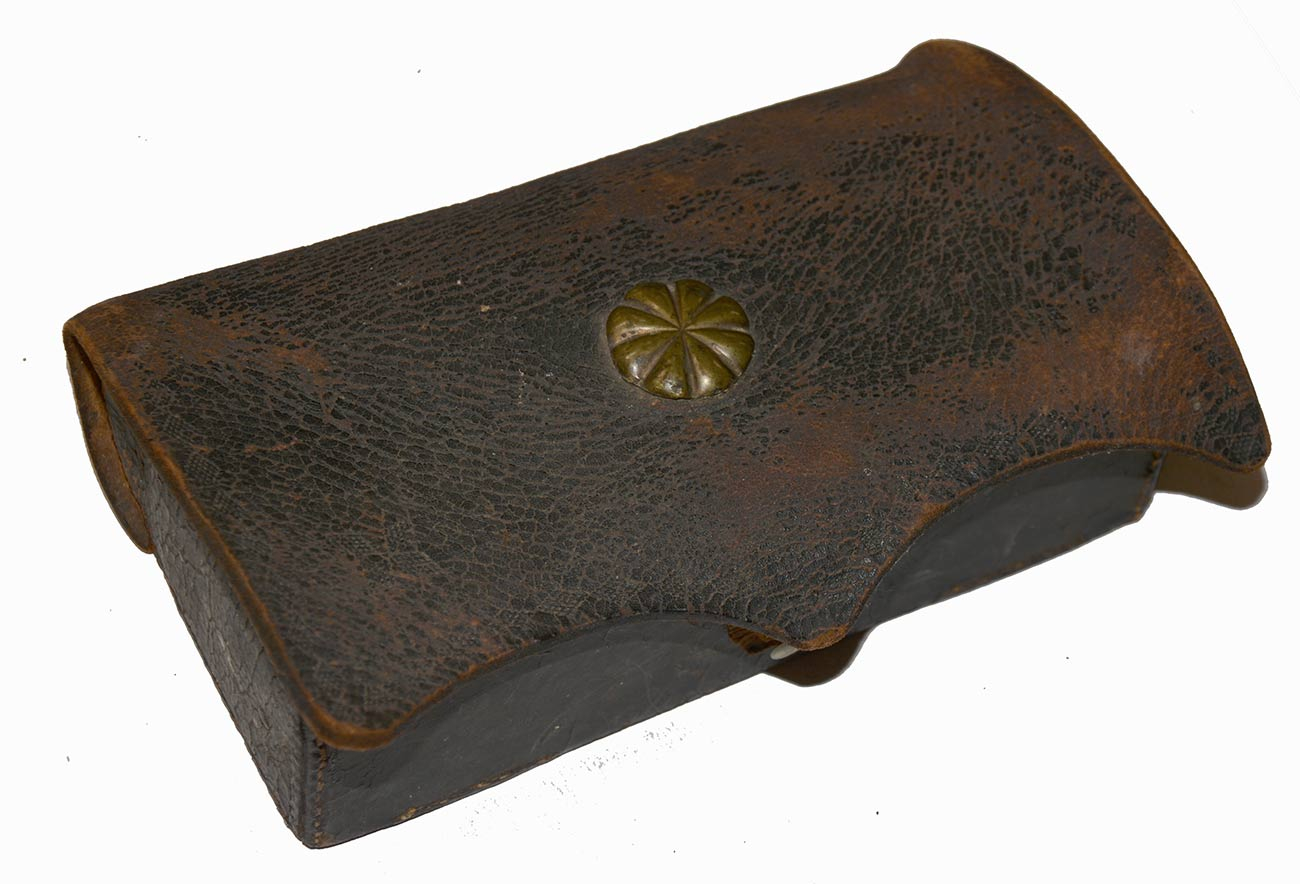 EARLY MUSKET CARTRIDGE BOX