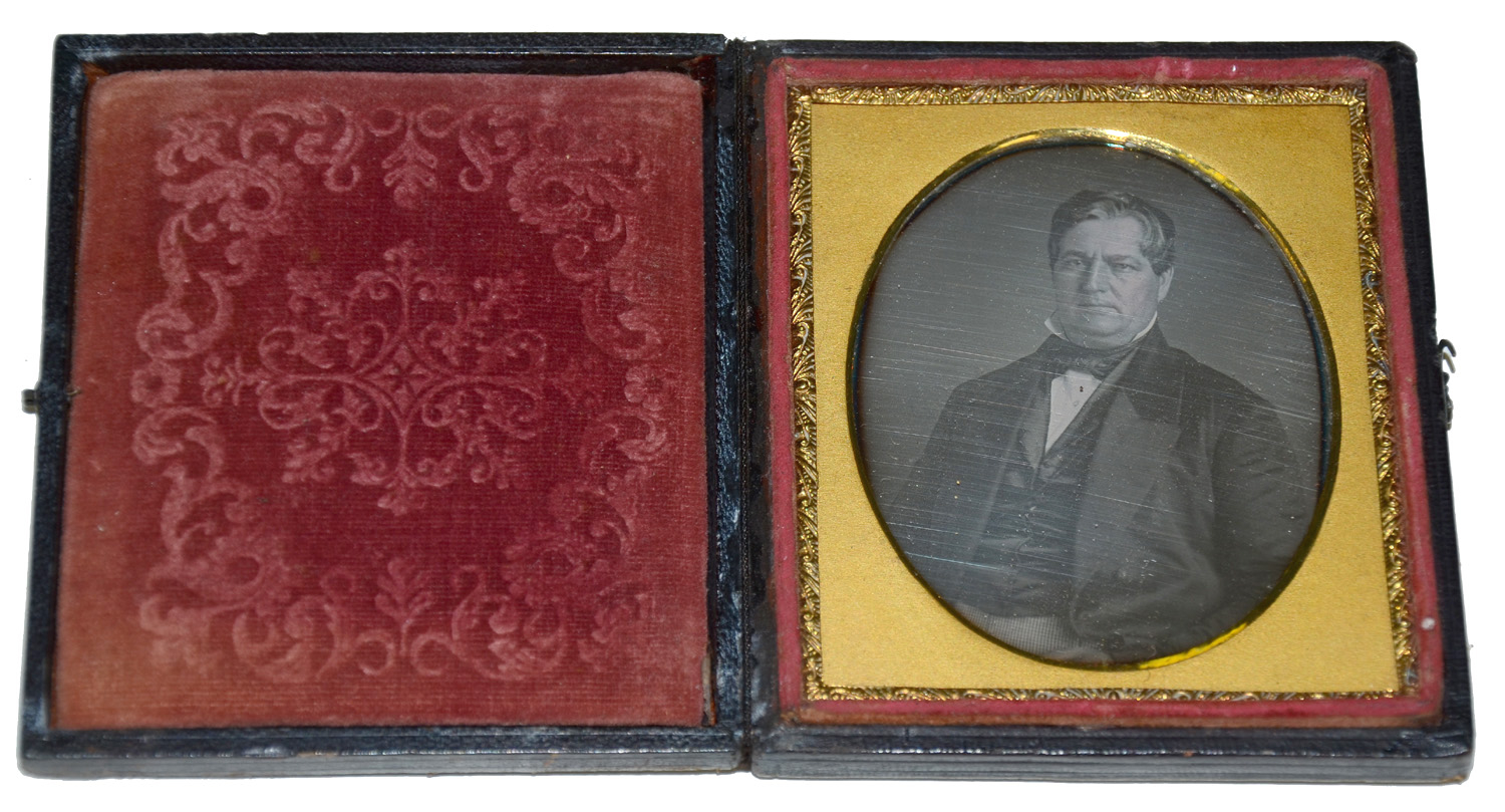 SIXTH PLATE DAGUERREOTYPE OF MAN