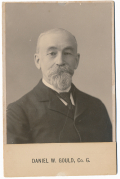 POST-WAR CABINET CARD PHOTO OF 2ND NEW HAMPSHIRE PRIVATE WHO LOST AN ARM AT WILLIAMSBURG