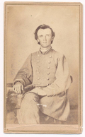 SEATED VIEW OF CONFEDERATE 1ST LIEUTENANT 