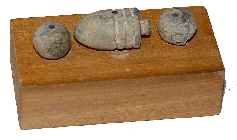 GETTYSBURG SOUVENIR - RECOVERED BULLETS MOUNTED ON WOOD BASE