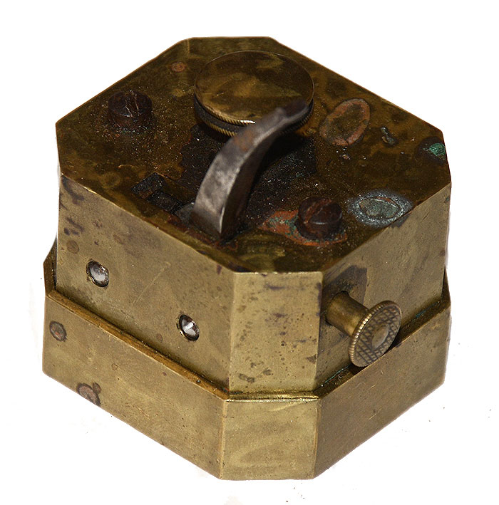 BOX BLEEDER (SCARIFICATOR)