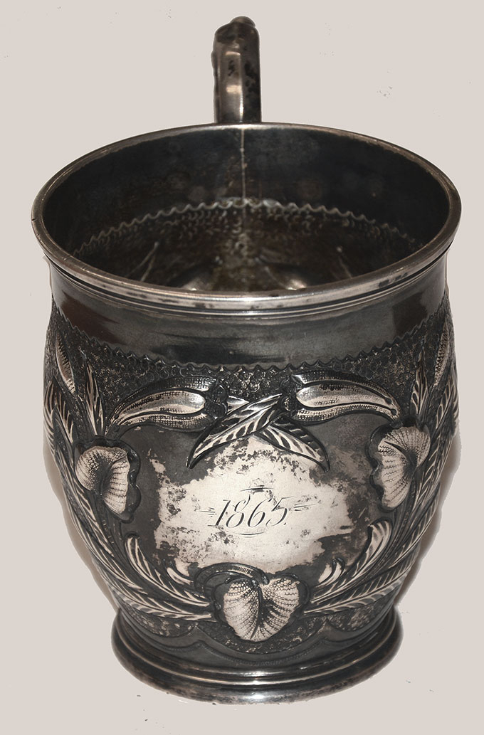 “1865” SILVER CUP WITH FOLIATE PATTERNS IN RELIEF