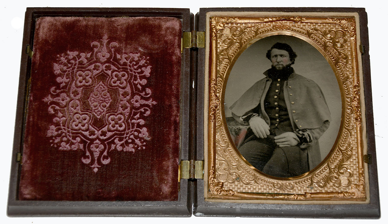 CRISP QUARTER PLATE TINTYPE UNION SOLDIER IN LADY WITH FALCON CASE