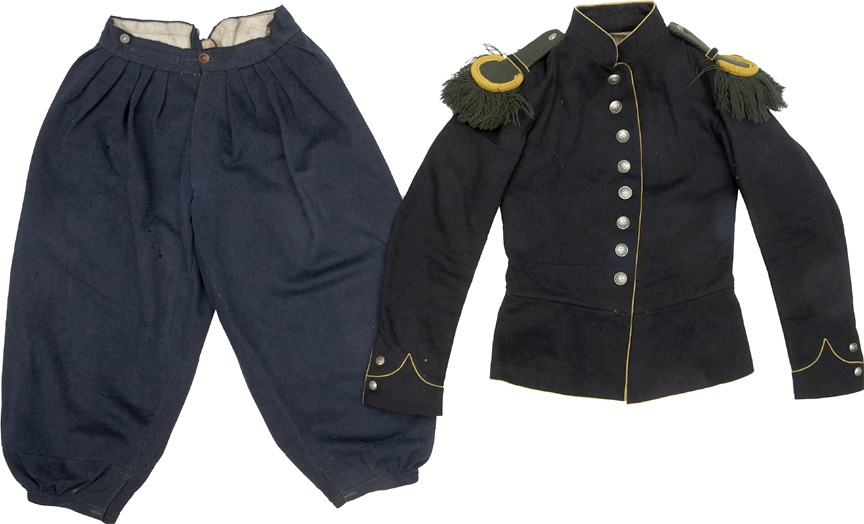 PENNSYLVANIA SOLDIER'S GROUPING INCLUDING HIS FULL UNIFORM