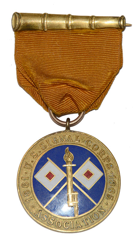 IDENTIFIED SIGNAL CORPS ASSOCIATION BADGE – EDWARD J. WILLIAMSON, 110th OHIO TO SIGNAL CORPS