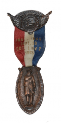NEAR MINT 1913 ANNUAL ENCAMPMENT BADGE – ST. LAWRENCE CO. NEW YORK