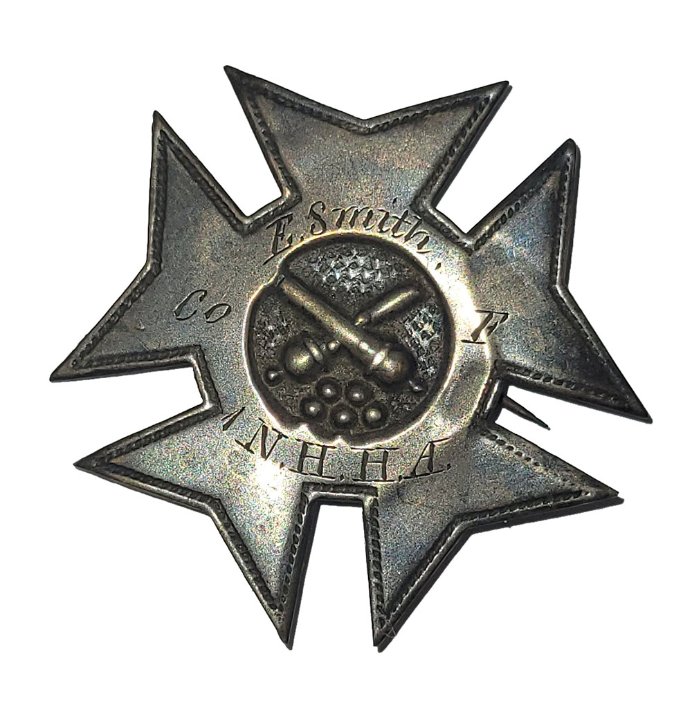 SILVER 22ND CORPS BADGE ID'D TO PRIV.  EDGAR SMITH - 1ST NEW HAMPSHIRE HEAVY ARTILLERY 