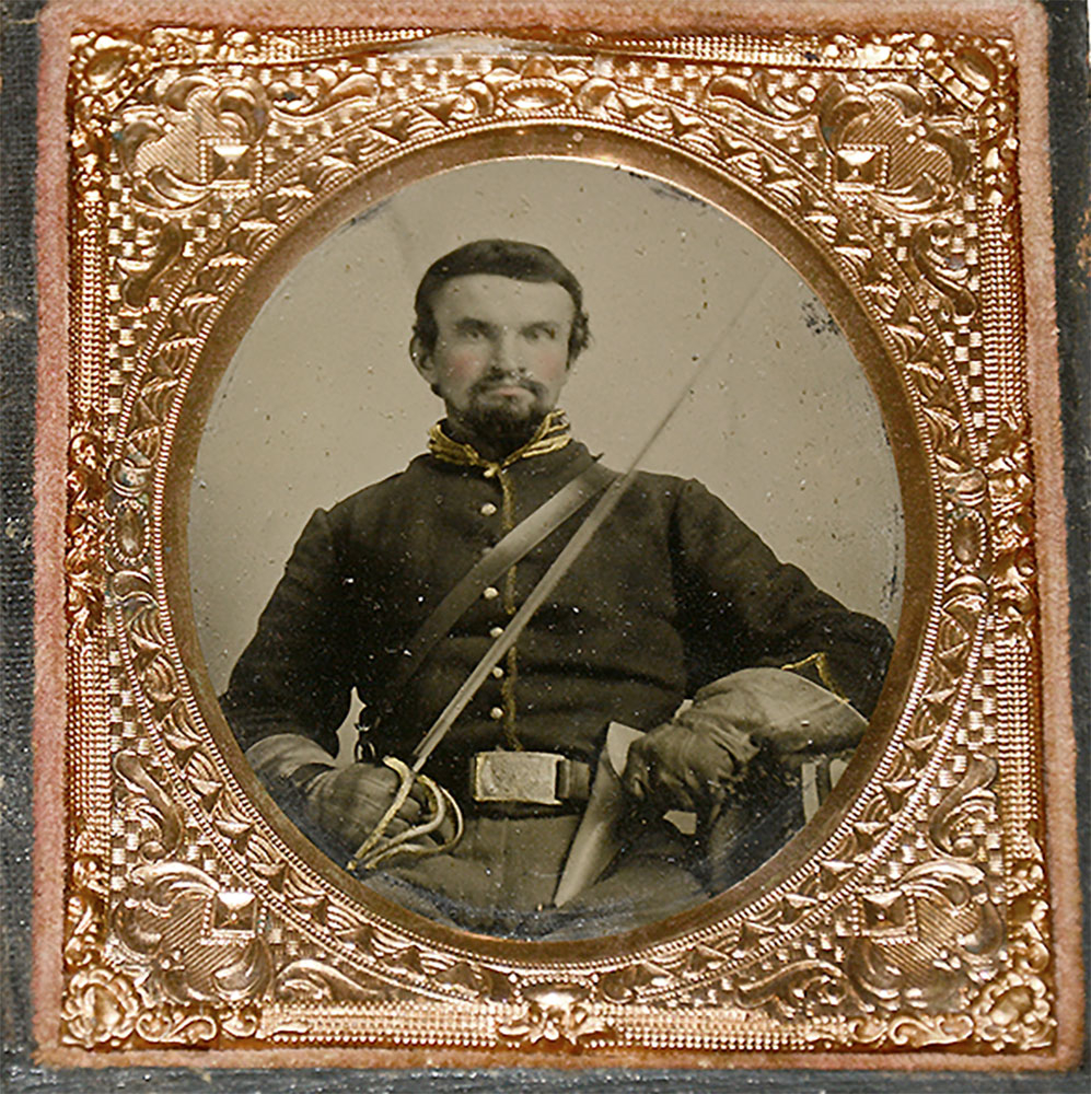 SIXTH PLATE TINTYPE OF AN ARMED UNION CAVALRYMAN