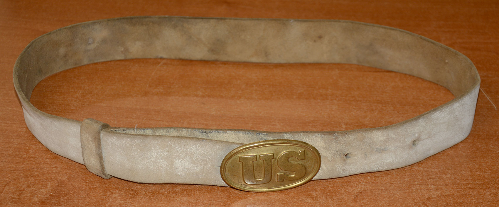 1839 PATTERN U.S. INFANTRY WAIST BELT PLATE ON A WHITE BUFF LEATHER BELT