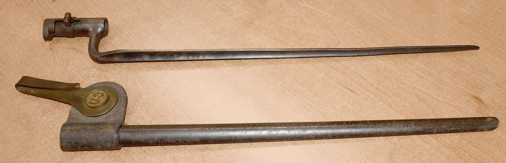 .45-70 TRAPDOOR BAYONET & SCABBARD WITH “US” DISK