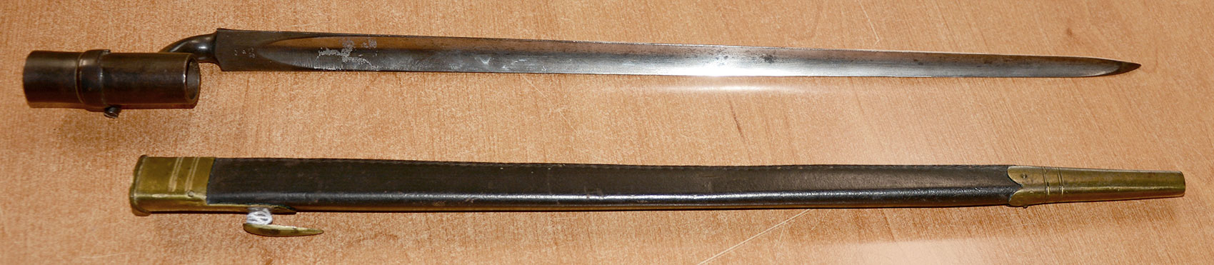 PATTERN 1853 ENFIELD SOCKET BAYONET WITH ORIGINAL LEATHER SCABBARD