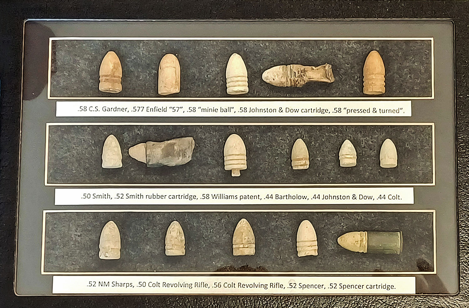 CIVIL WAR BULLET AND CARTRIDGE DISPLAY