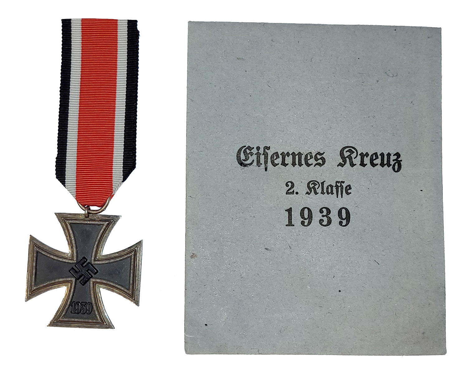 WORLD WAR 2 IRON CROSS WITH RIBBON AND ENVELOPE