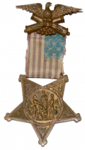 EARLY GAR MEMBERSHIP BADGE – TYPE IV