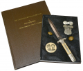 INSCRIBED CIVIL WAR BOWIE OF ANDREW E. BENSON CO. D, 123rd NYV, TWO BUTTONS, G.A.R. VETERAN’S ID BADGE, CELLULOID PIN AND BOOK BY FELLOW VETERAN R.C. BULL