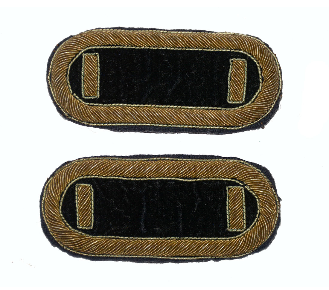 VERY SCARCE ROUND-ENDED SHOULDER STRAPS: 1st LIEUTENANT OF STAFF