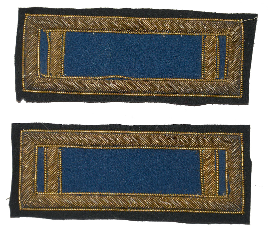 EXCELLENT CONDITION INFANTRY FIRST LIEUTENANT SHOULDER STRAPS