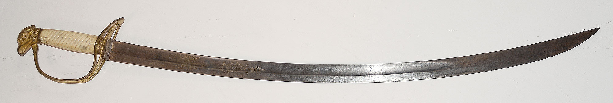 VERY GOOD LOOKING AMERICAN EAGLE POMMEL SABER CA. 1805-1810