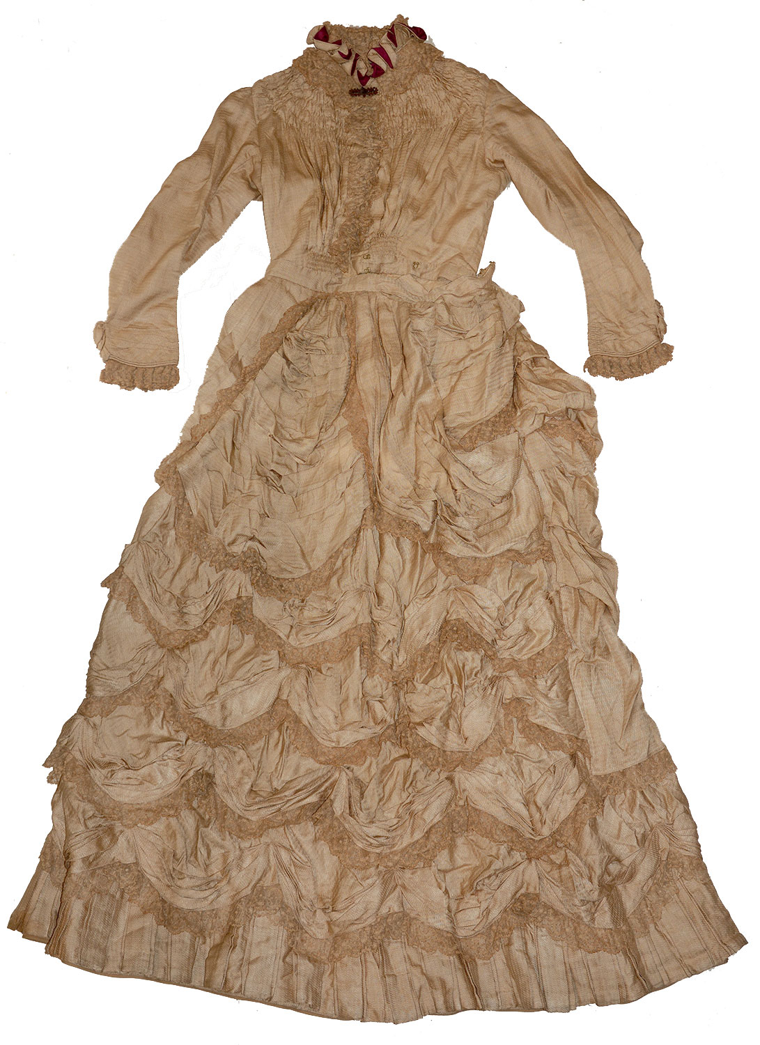 A DELIGHTFULLY CHARMING C1886 – 1890 NATURAL COLOR SILK BUSTLE DRESS