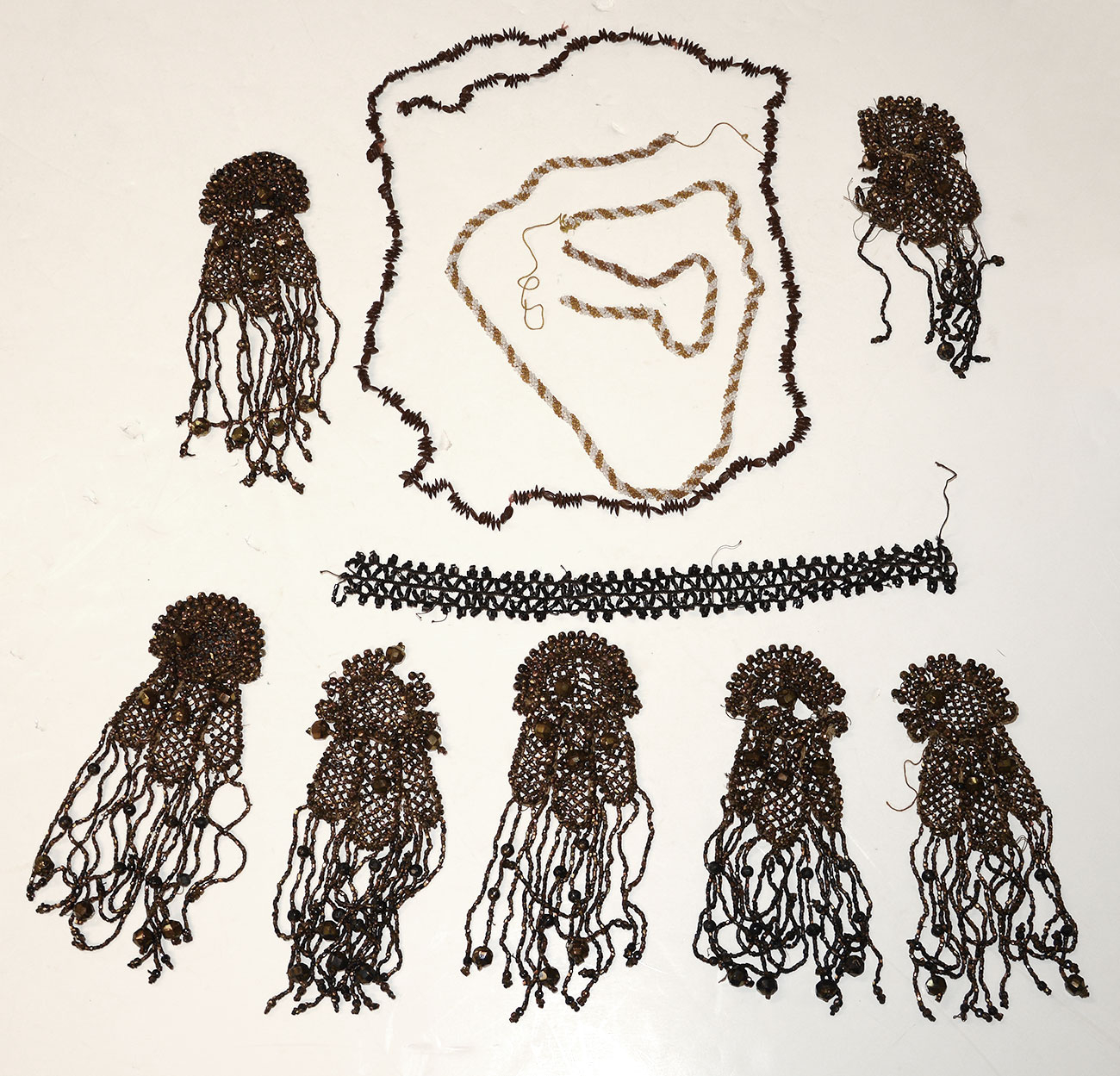 LOT OF LATE 19TH CENTURY JEWELRY AND TRIMMING