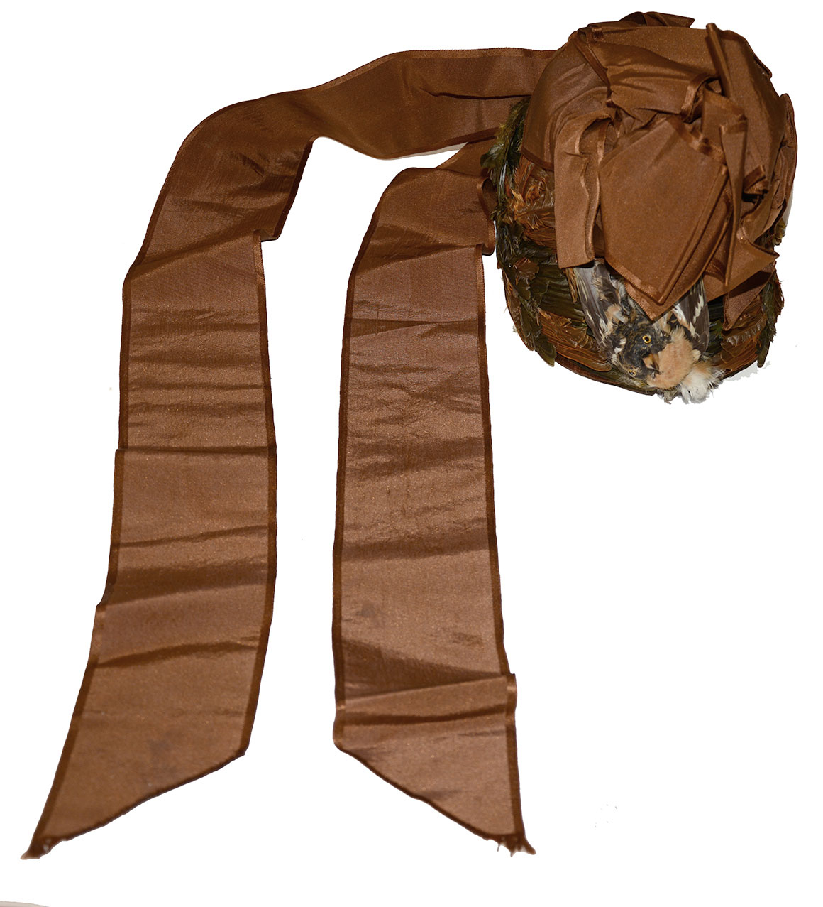 C1875-1885 UNUSUAL AND VERY FASHIONABLE FANCHON BONNET