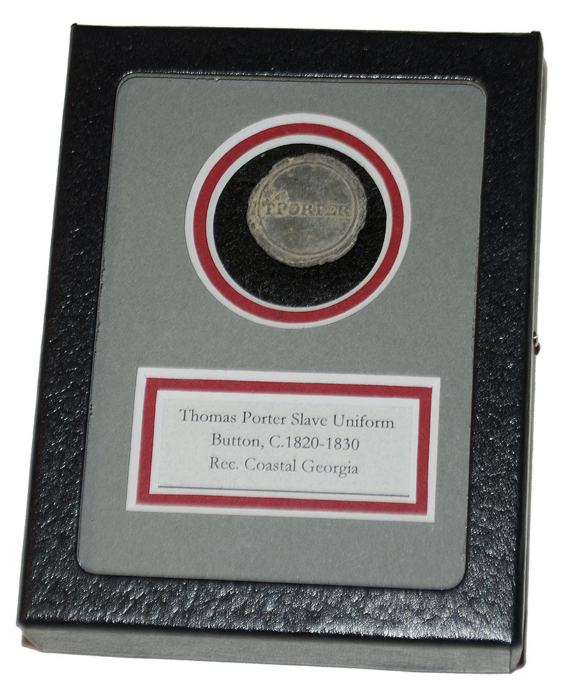 THOMAS PORTER SLAVE TRADE BUTTON MADE OF PEWTER