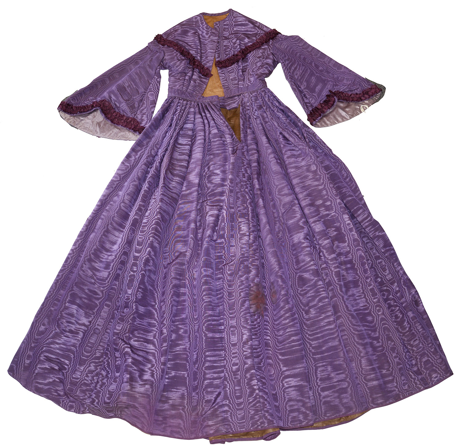 C1862-1863 AMETHYST PURPLE RIBBED WATERED SILK MOIRÉ DRESS