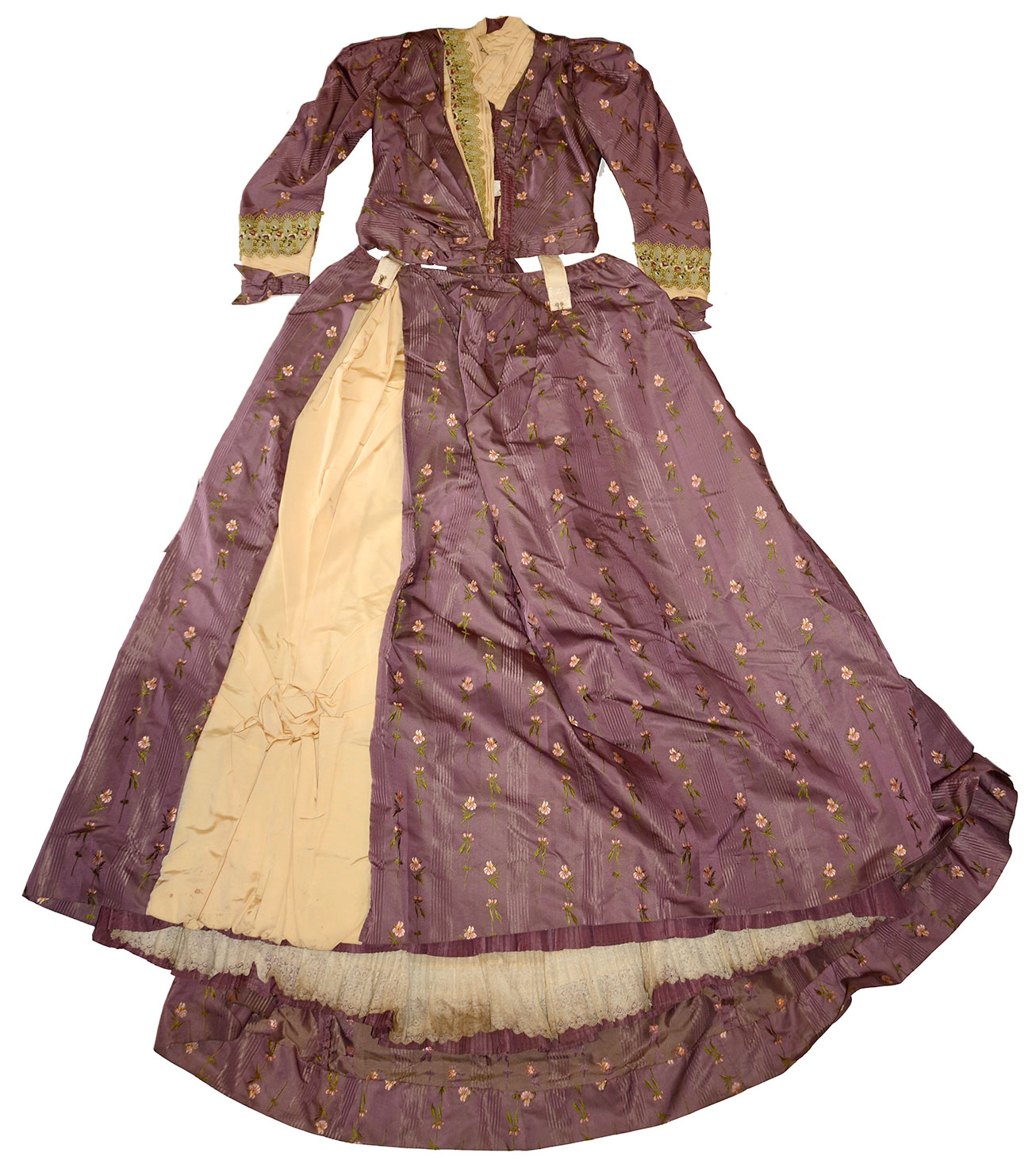 ELEGANT C1890 WOMAN’S TWO-PIECE MAUVE FIGURED SILK RECEPTION DRESS