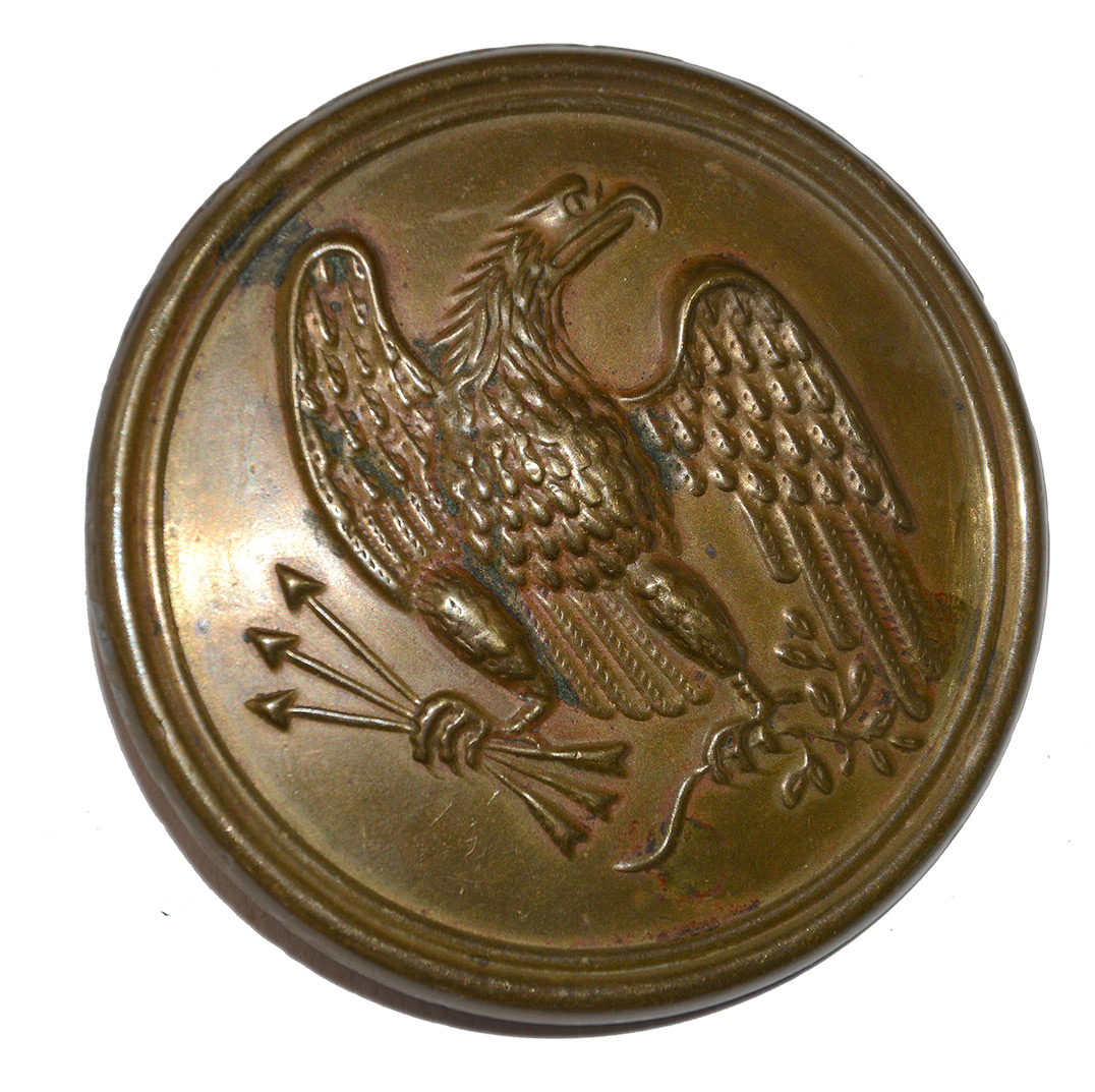 VERY GOOD NON-DUG ROUND EAGLE CARTRIDGE BOX BREAST PLATE