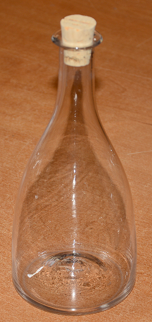 BLOWN LEAD GLASS TAPER DECANTER, 1780-1820