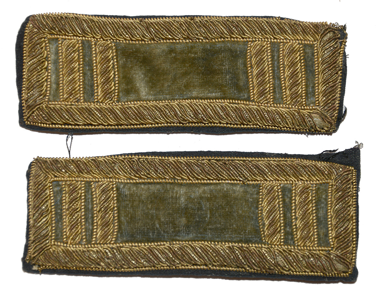 NICE SET OF SCARCE CIVIL WAR GREEN MEDICAL OR SHARPSHOOTER CAPTAIN’S SHOULDER STRAPS