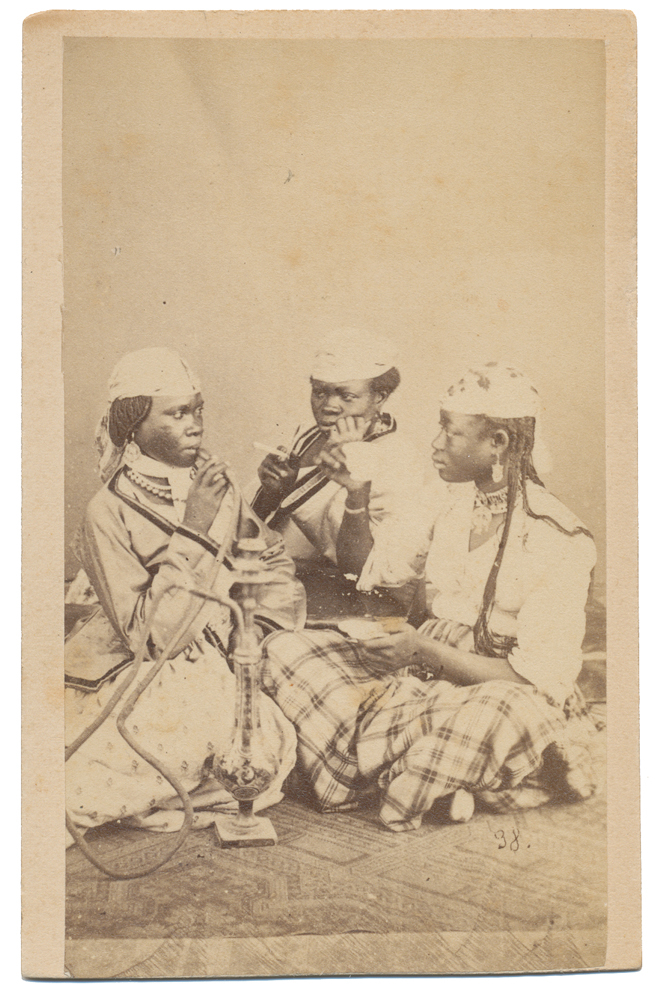 CDV OF THREE BLACK WOMEN SMOKING A HOOKAH