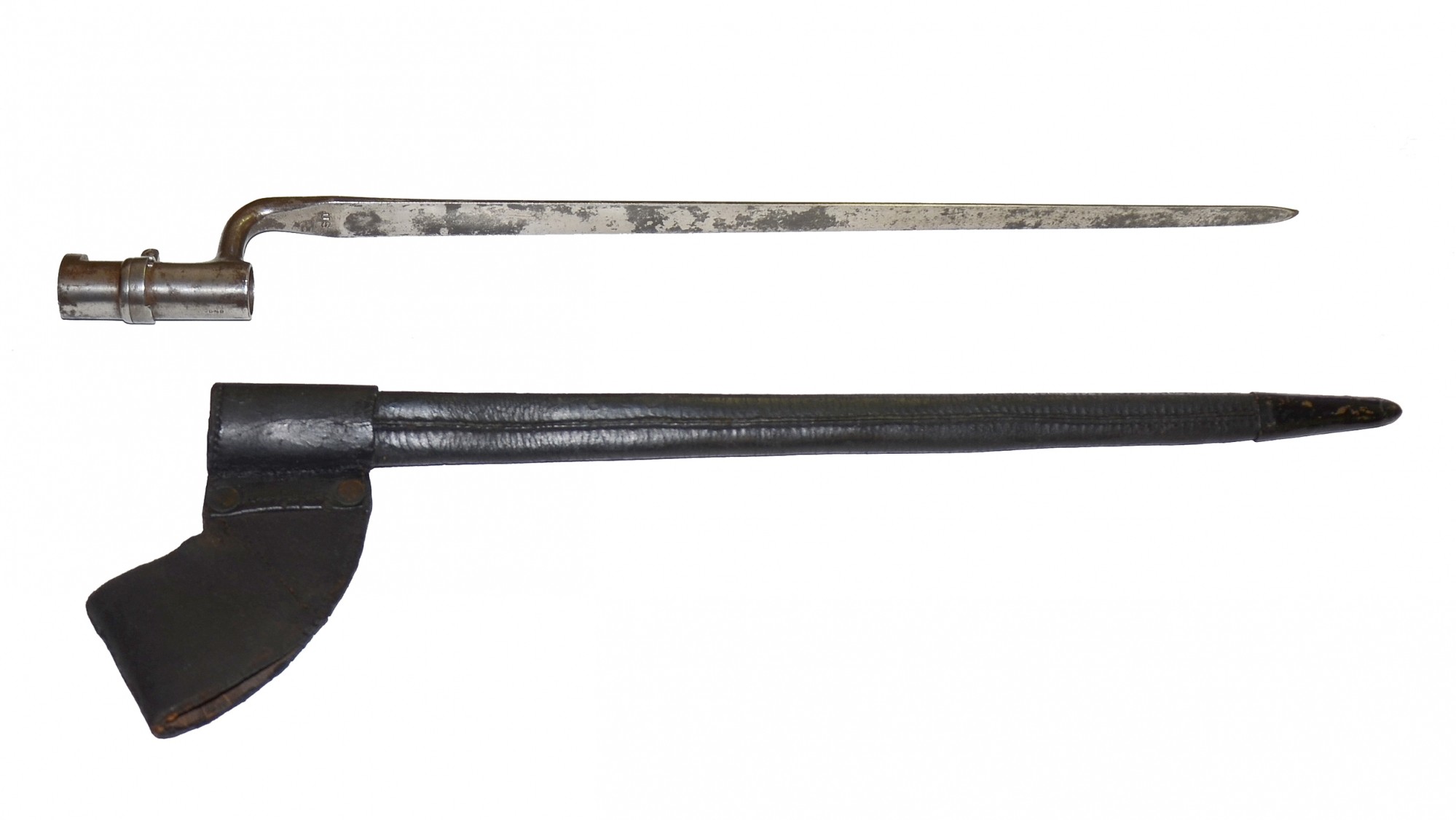 ORIGINAL CIVIL WAR MODEL 1855 “COLLINS & CO’ SOCKET BAYONET WITH ITS LEATHER SCABBARD