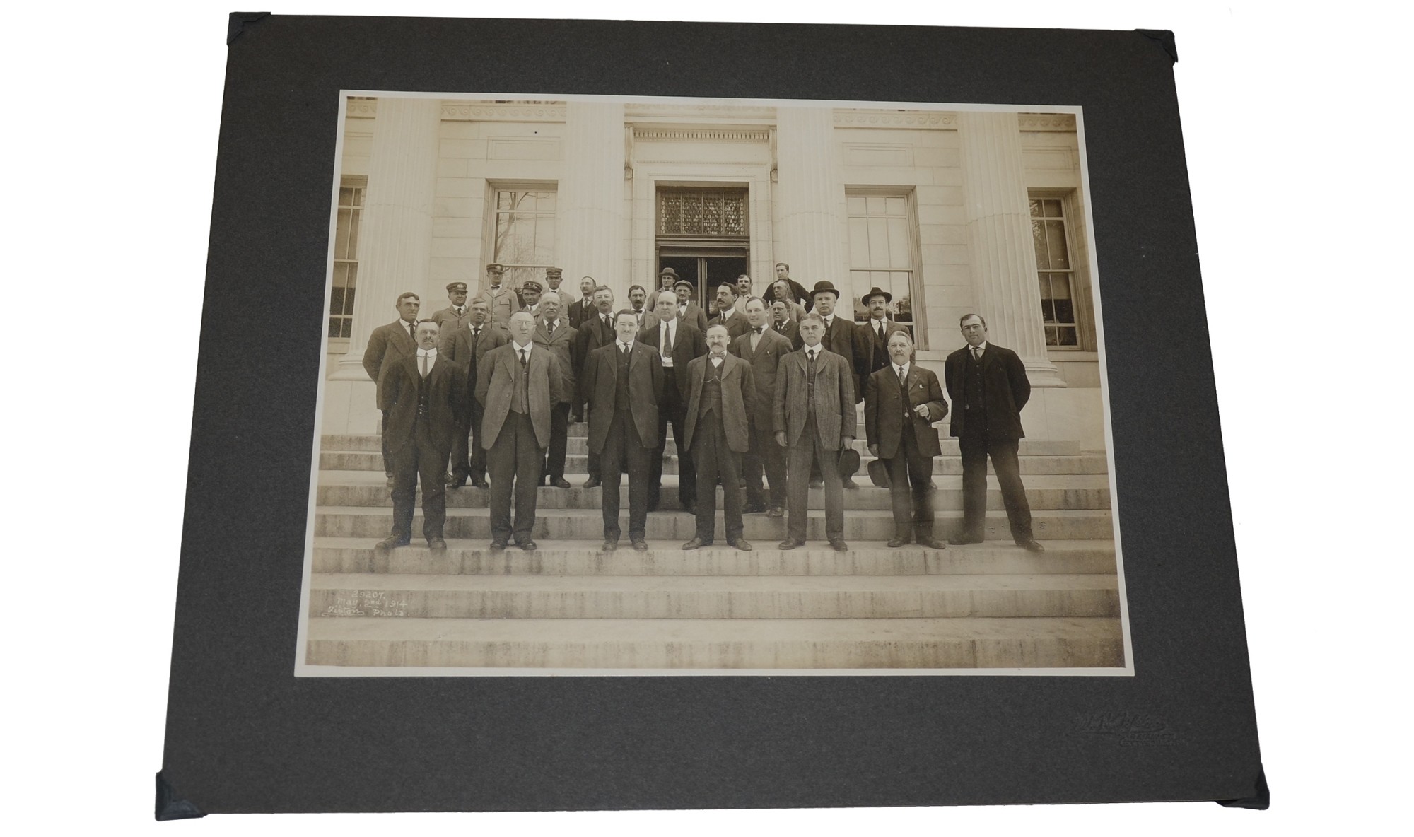 1914 TIPTON PHOTO OF GETTYSBURG POST OFFICE EMPLOYEES — Horse Soldier