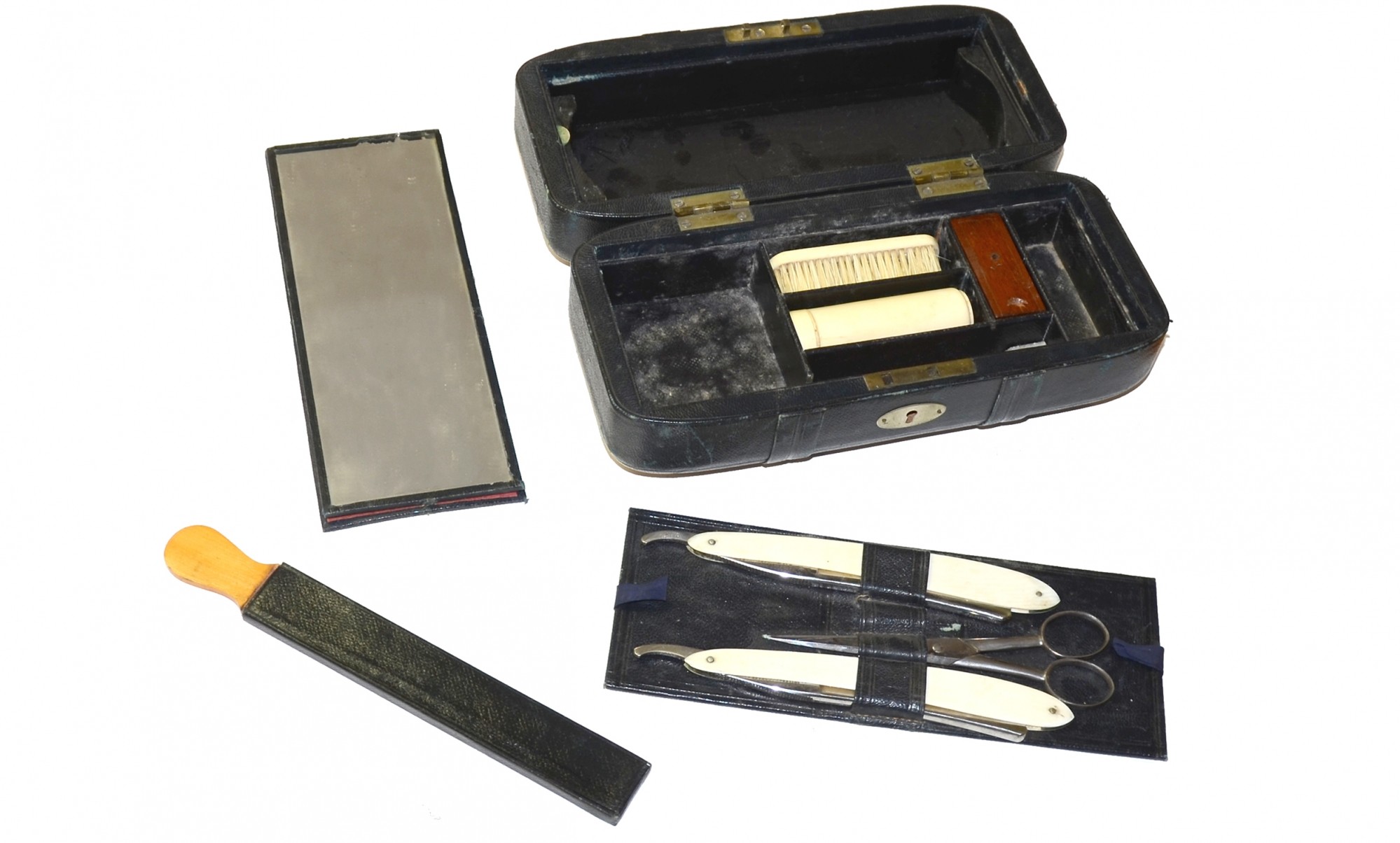 CIVIL WAR-ERA GENTLEMEN’S GROOMING KIT